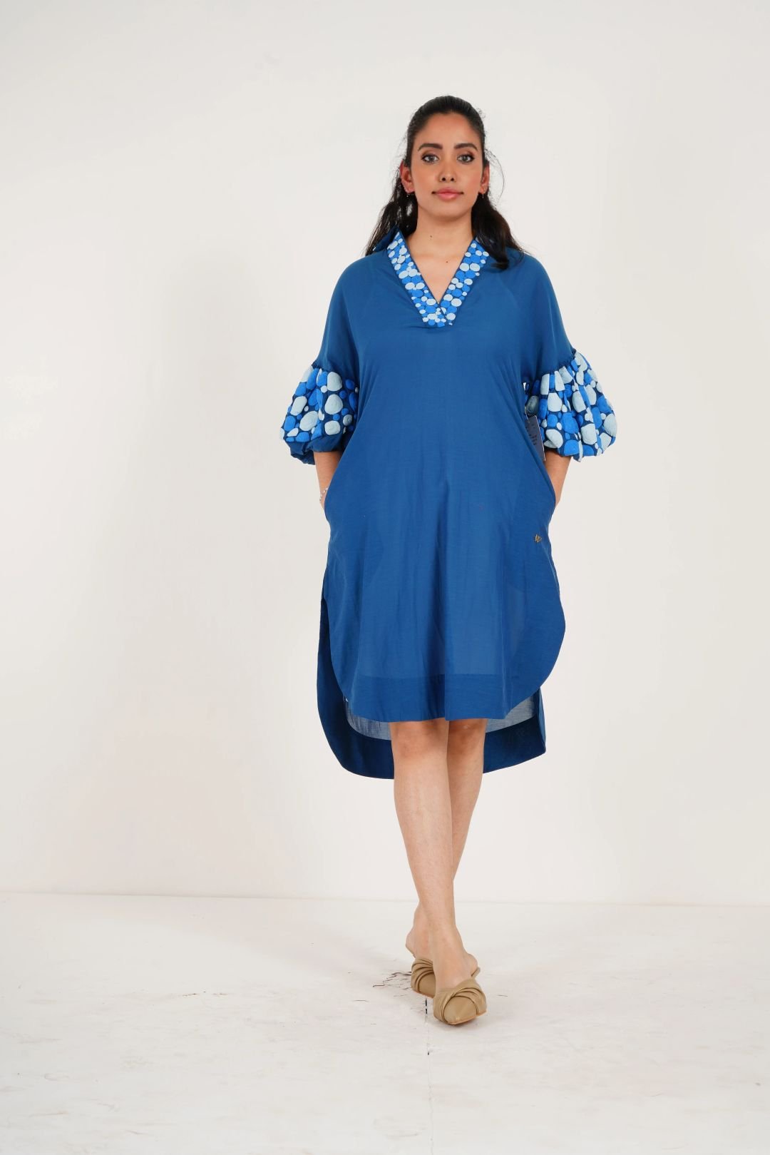 Blue Embroidered Balloon Sleeves And V-Neck Collar Long Dress With Spa Western Era Blue Embroidered Balloon Sleeves And V-Neck Collar Long Dress With Spa Western Era