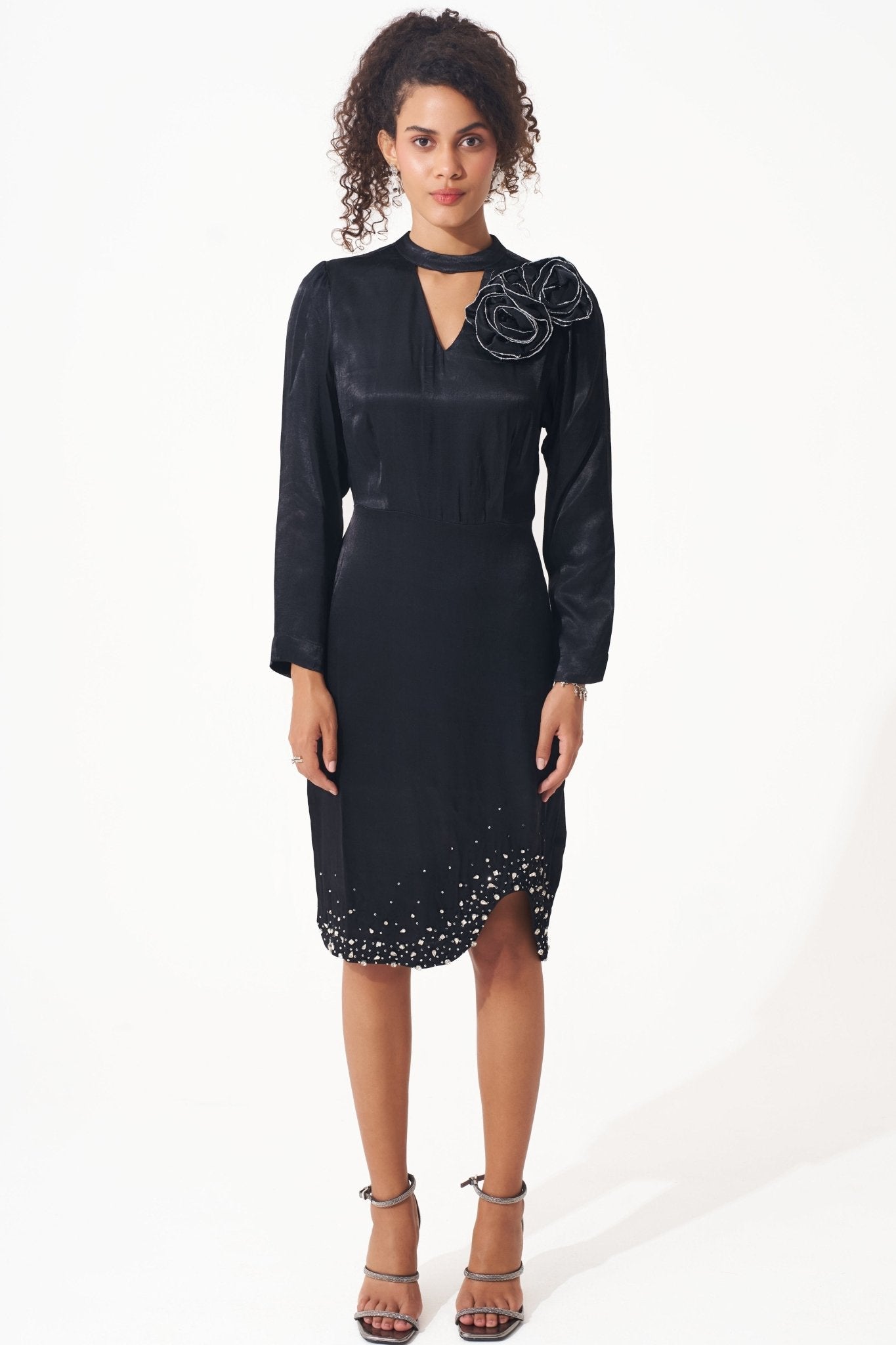 Evening Dress with 3D Flowers and Embellished Hem - Western Era Dresses for women