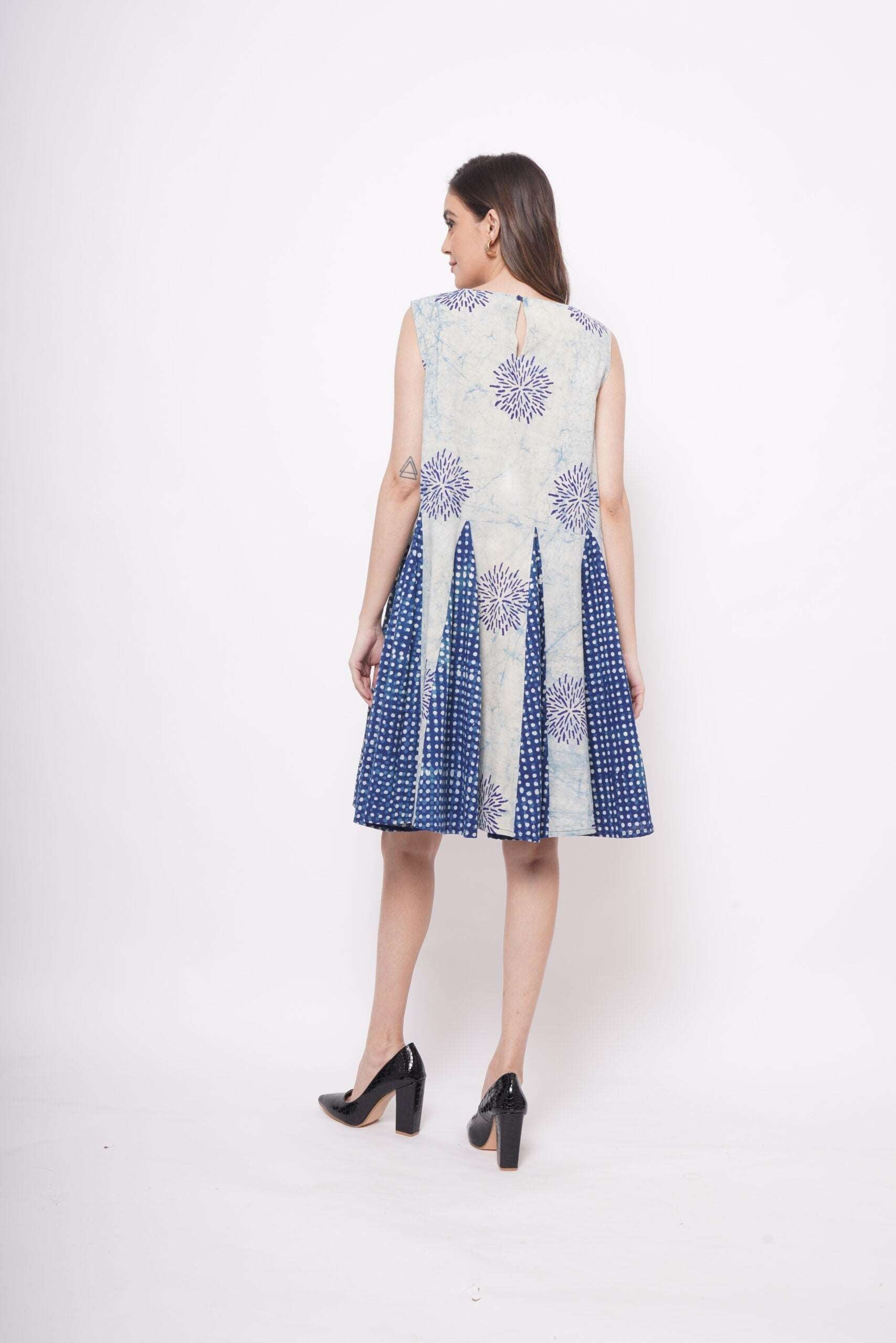 Sleeveless Blue Shibori Print Flare Dress - Western Era  Dresses