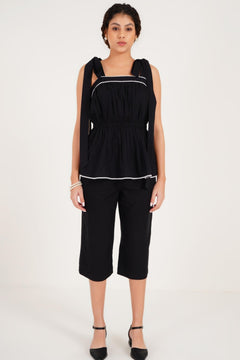 Cropped Pants