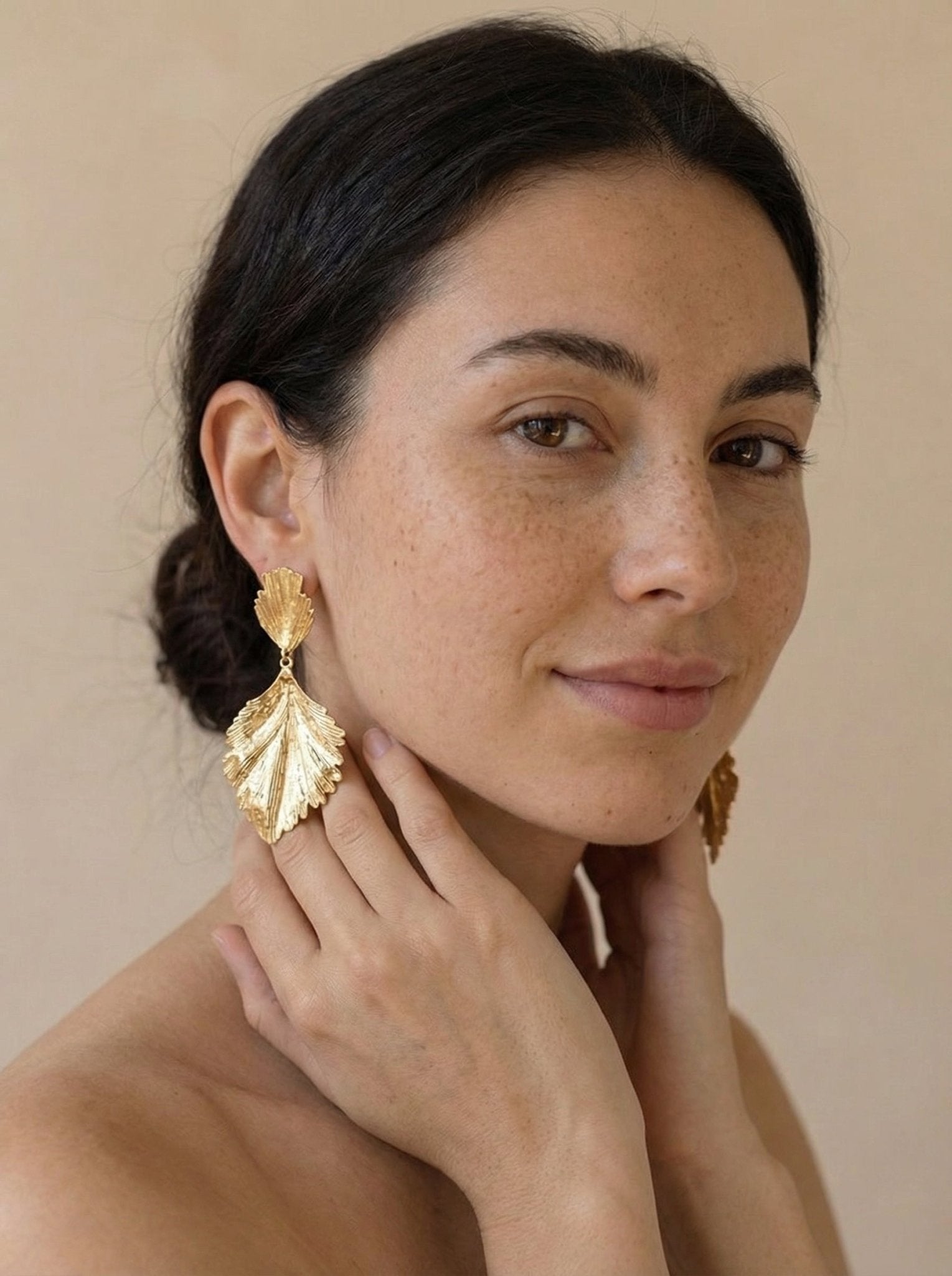 Etched Elora Anti Tarnish Earrings - Western Era for women