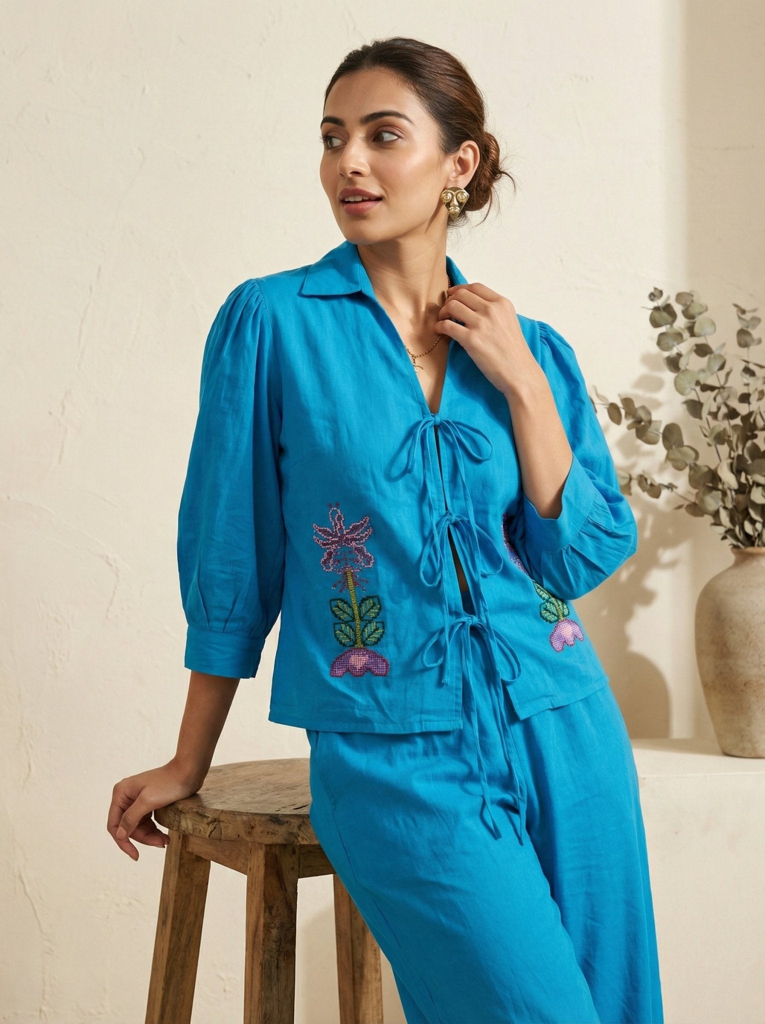 Handline Knotted Top with Kasuti Embroidery And Gathered Sleeve - Western Era Tops for women