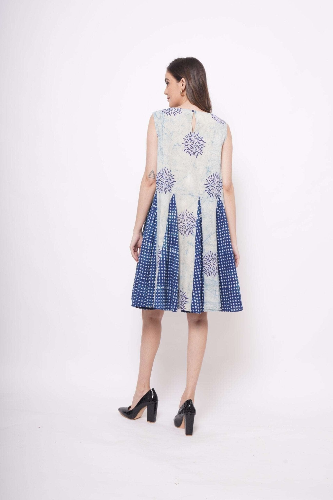 Sleeveless Blue Shibori Print Flare Dress - Western Era Dresses for women